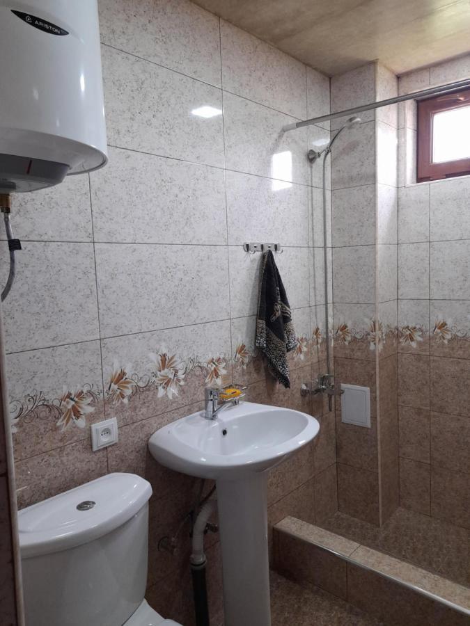 タテヴ Alexmila Bed & Breakfast エクステリア 写真